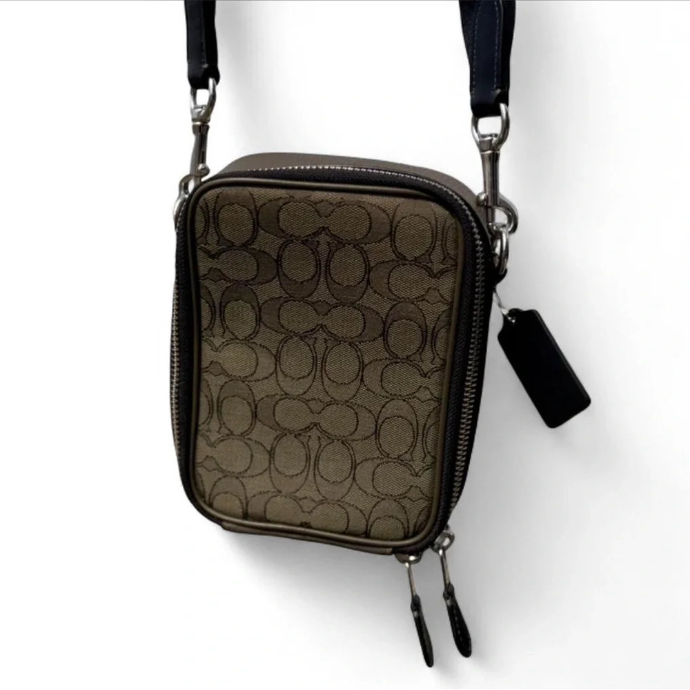 ✨HARD-TO-FIND COLORWAY✨ ~ Coach Crossbody Bag in Olive Drab/Utility Green
